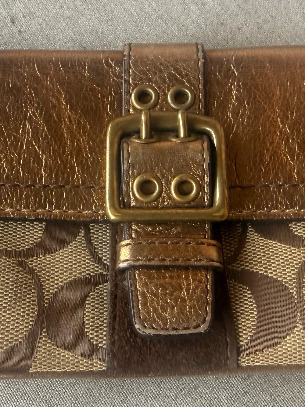 Brown metalic Leather-Trim Canvas wallet- wristler Coach vintage signature - Picture 7 of 15